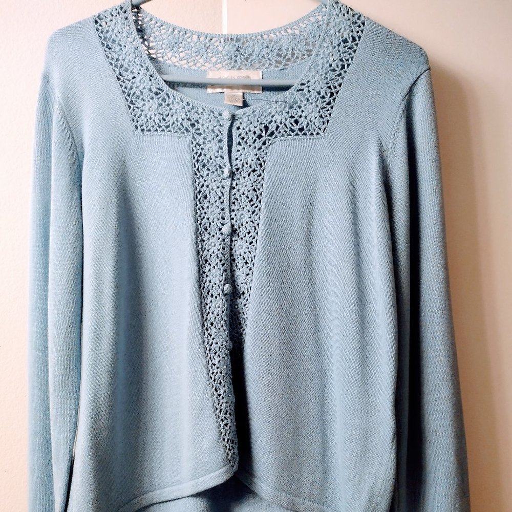 Casual Corner Annex Button Up Lt Blue Sweater Crochet Flowers w/ Pearls Sz M